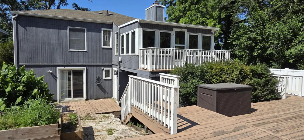 7515 Oak Avenue Gary, IN 46403