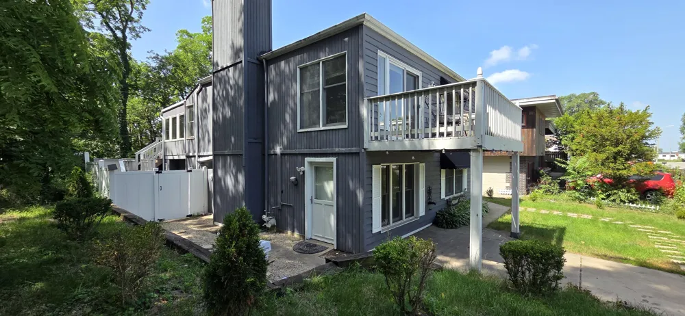 7515 Oak Avenue Gary, IN 46403