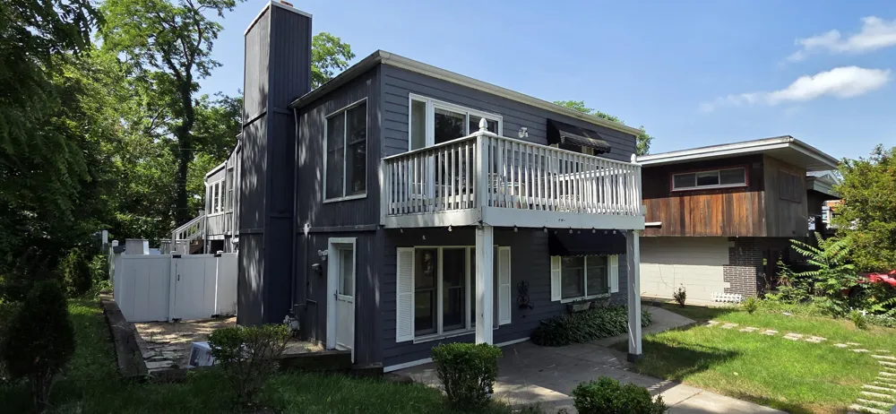 7515 Oak Avenue Gary, IN 46403
