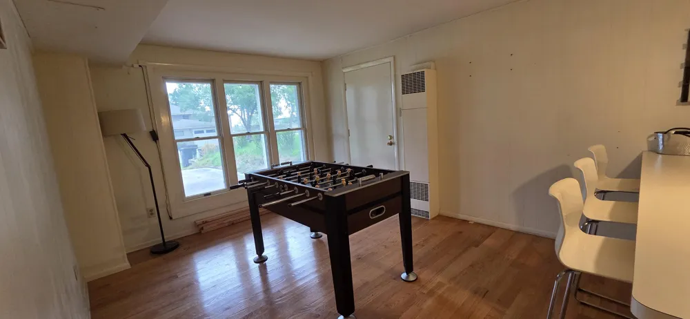 7515 Oak Avenue Gary, IN 46403