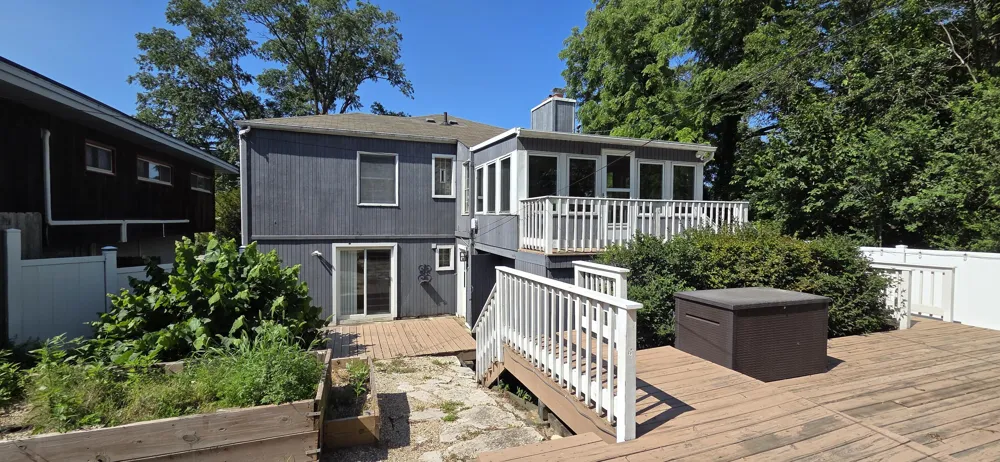 7515 Oak Avenue Gary, IN 46403