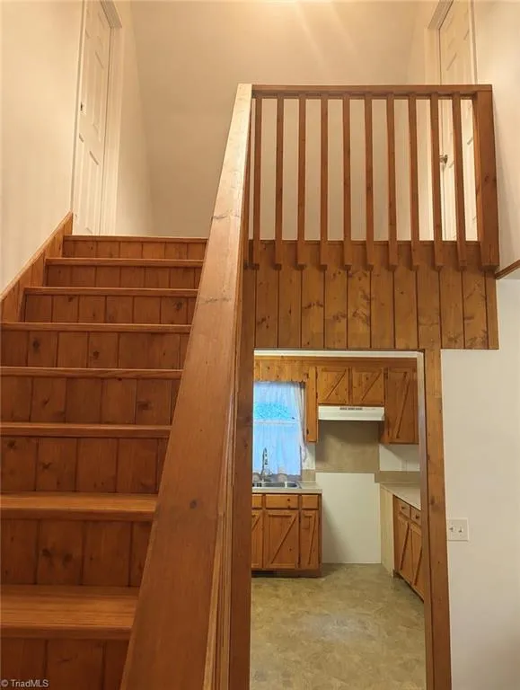 5020 Old Nc Highway 16 Millers Creek, NC 28651
