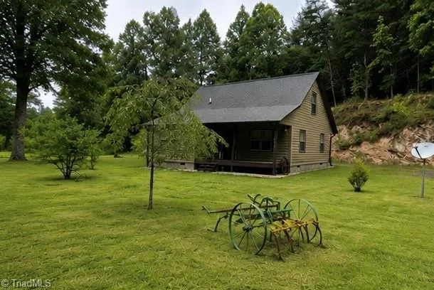 5020 Old Nc Highway 16 Millers Creek, NC 28651