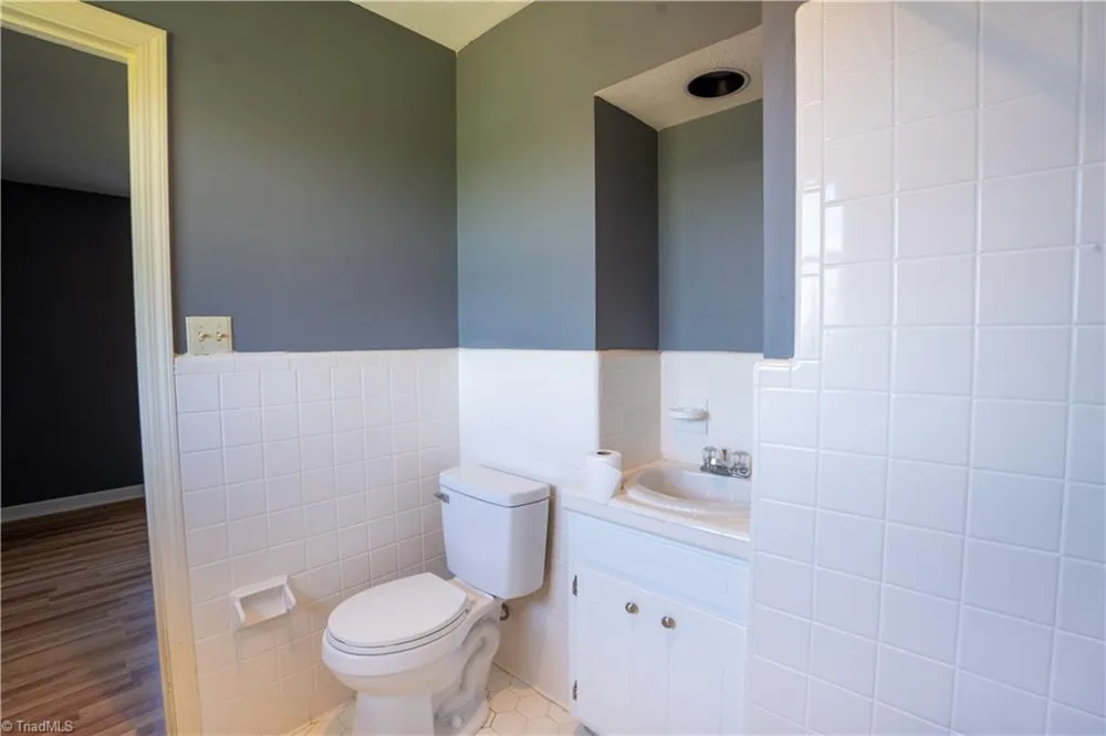 1437 Price Road Eden, NC 27288