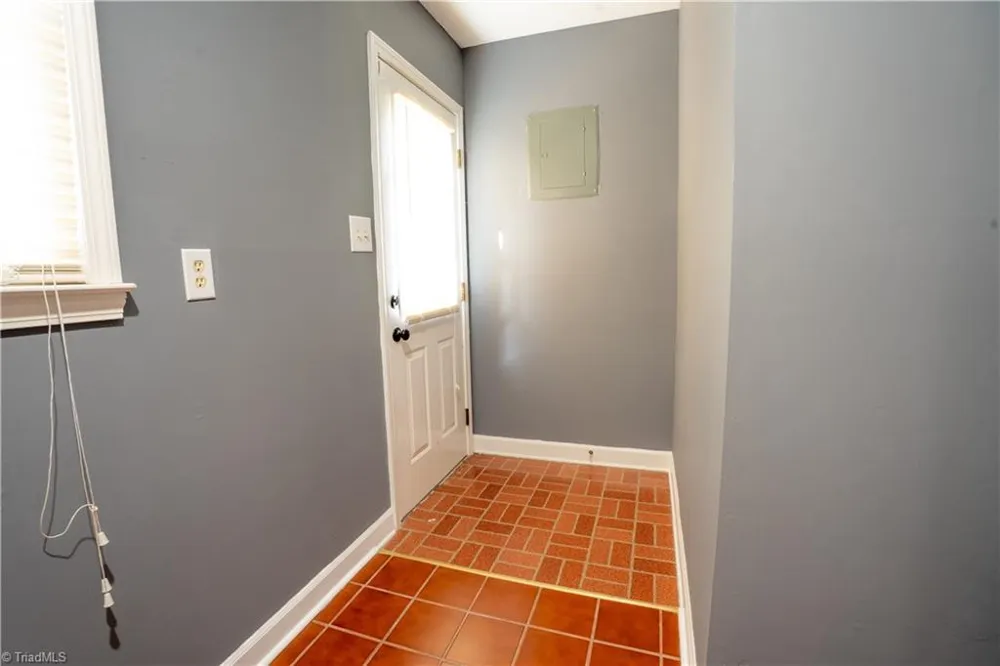1437 Price Road Eden, NC 27288