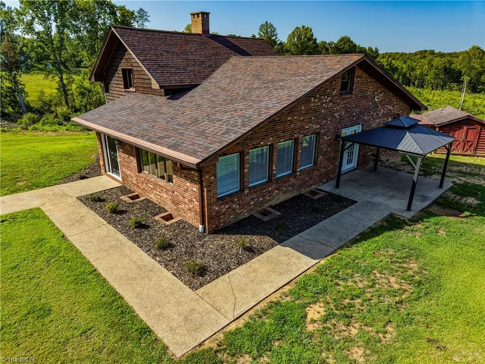 1437 Price Road Eden, NC 27288