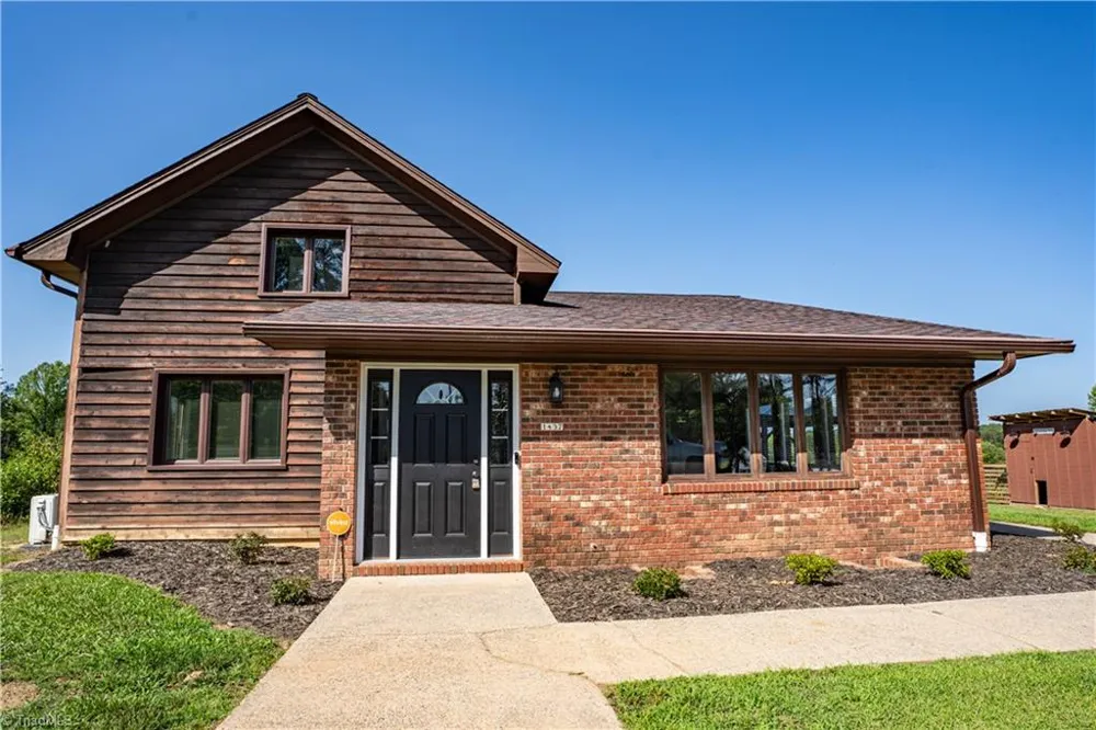 1437 Price Road Eden, NC 27288