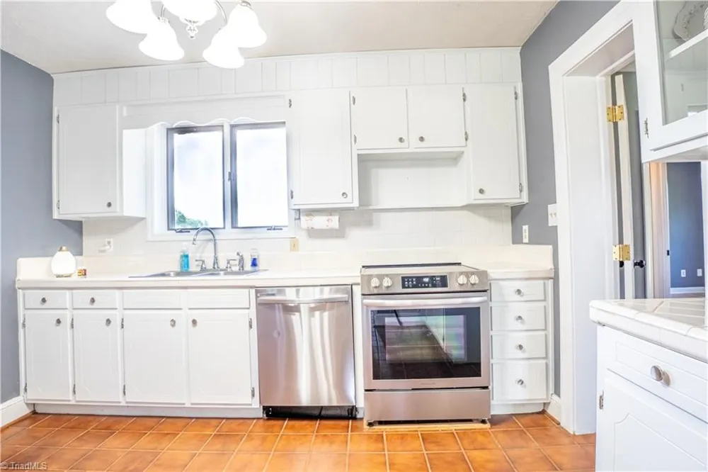 1437 Price Road Eden, NC 27288