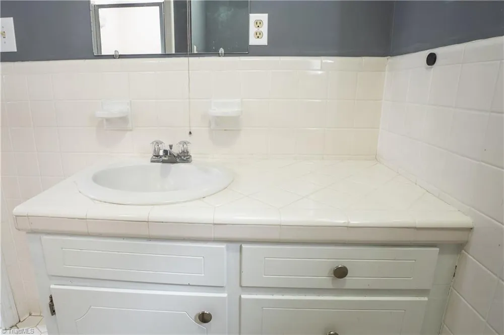 1437 Price Road Eden, NC 27288