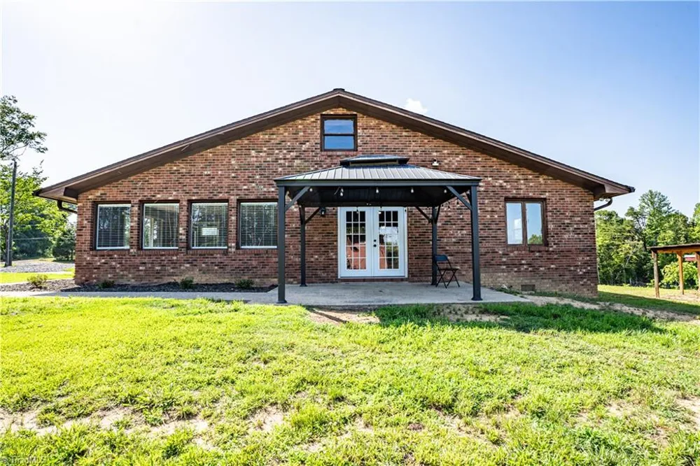 1437 Price Road Eden, NC 27288