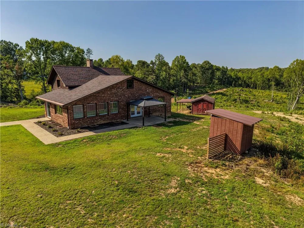 1437 Price Road Eden, NC 27288