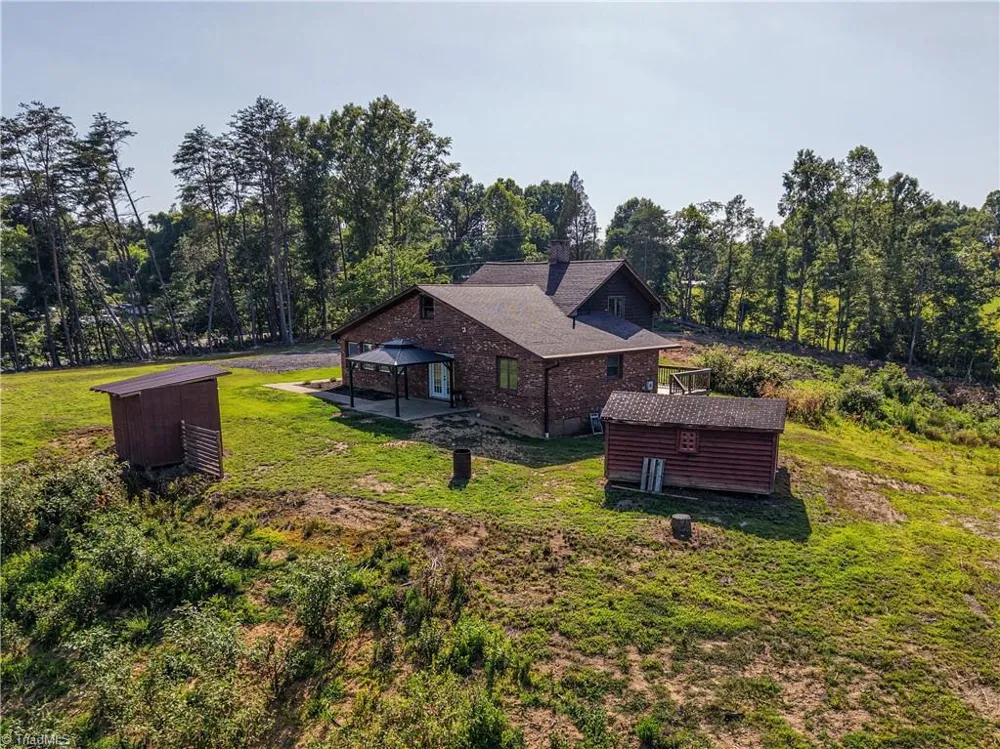 1437 Price Road Eden, NC 27288