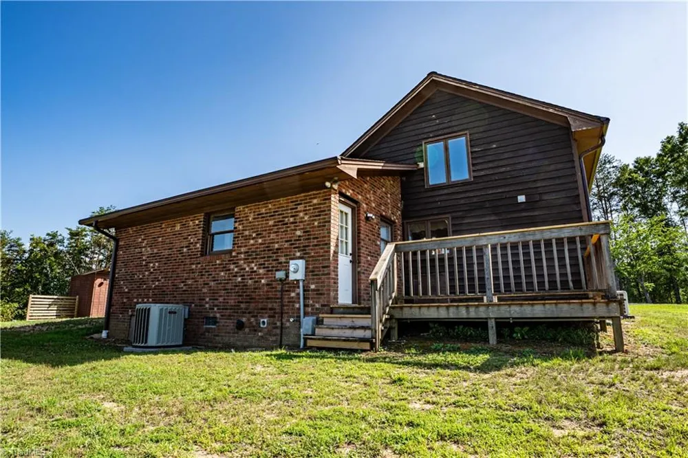 1437 Price Road Eden, NC 27288