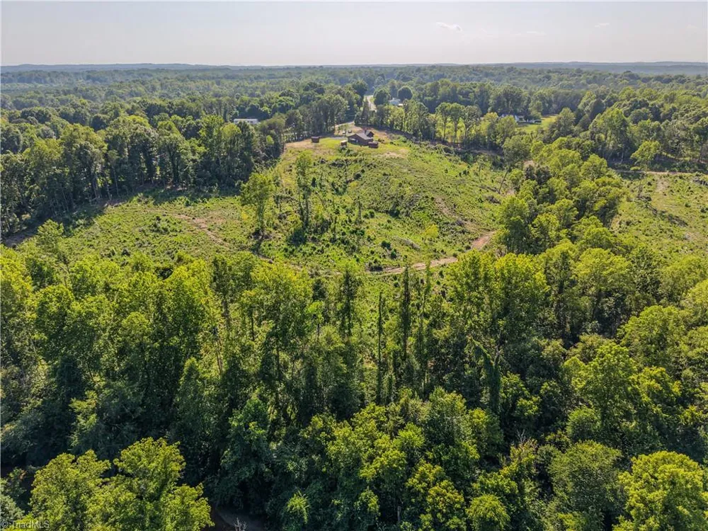 1437 Price Road Eden, NC 27288