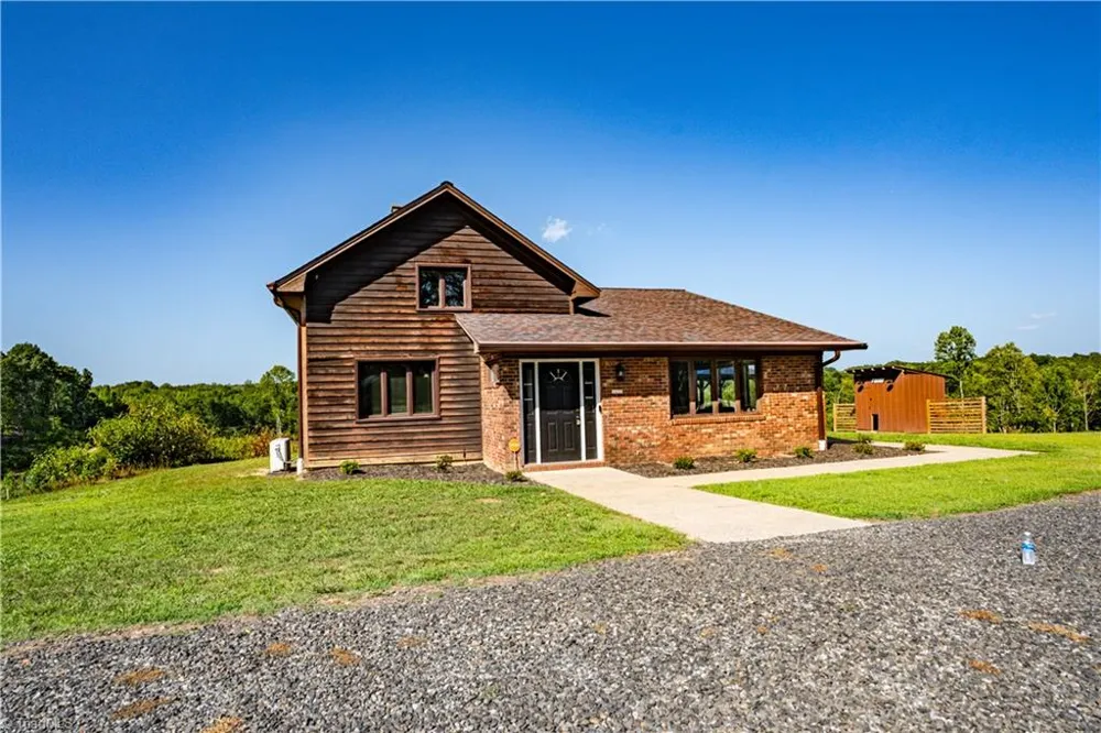 1437 Price Road Eden, NC 27288