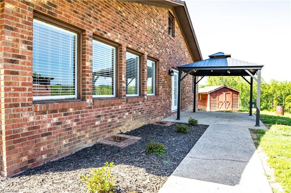 1437 Price Road Eden, NC 27288