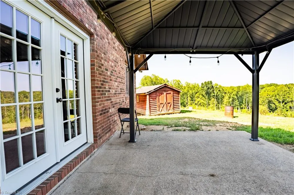 1437 Price Road Eden, NC 27288