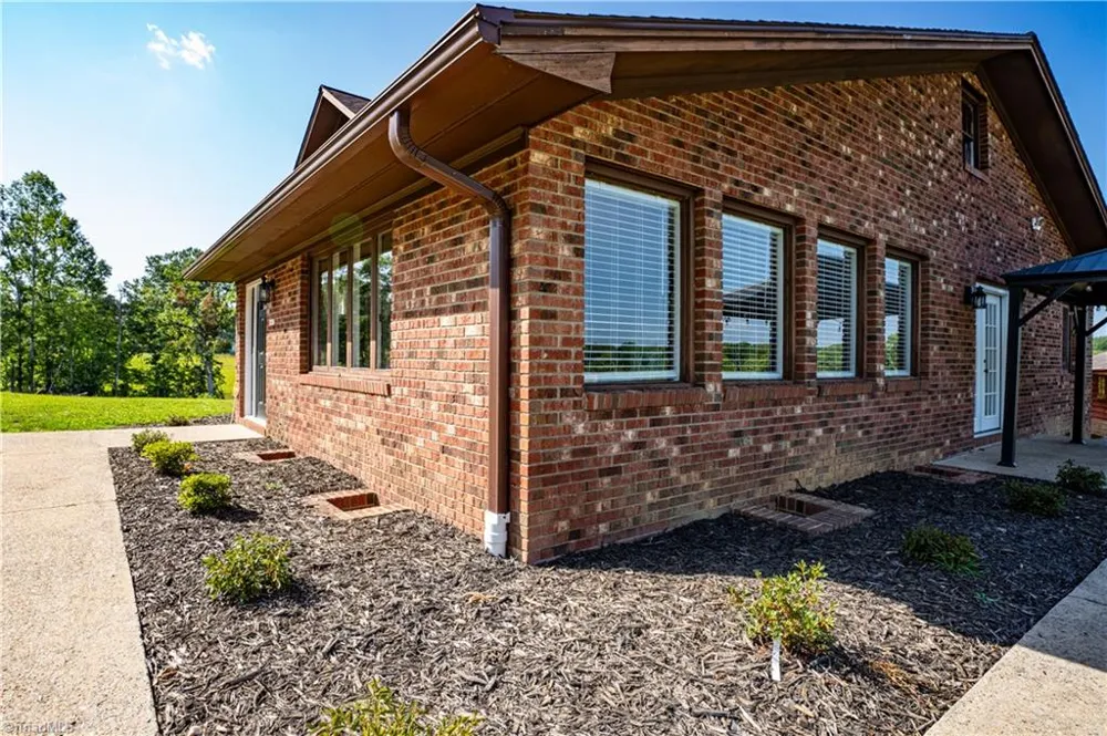 1437 Price Road Eden, NC 27288