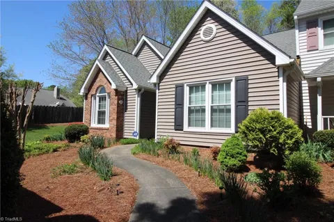 33 Cedar Knoll Drive