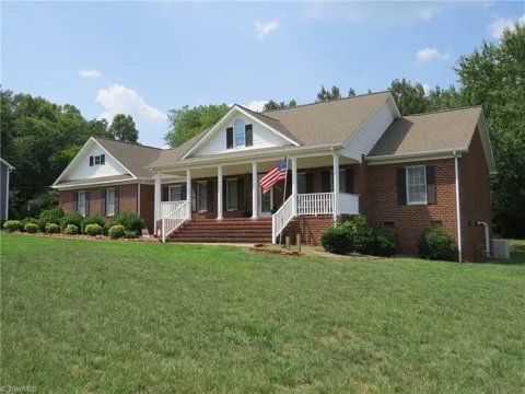 1464 Steve Street