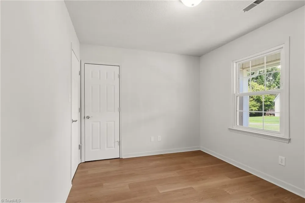4105 Deer Track Court Winston-Salem, NC 27127