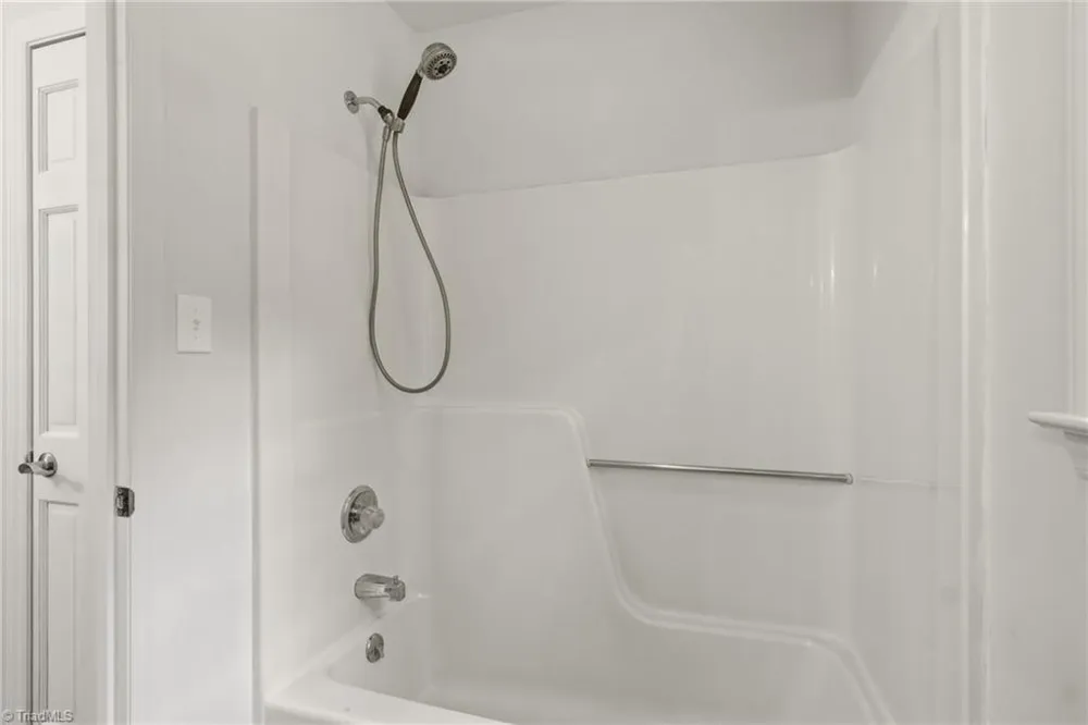 4105 Deer Track Court Winston-Salem, NC 27127