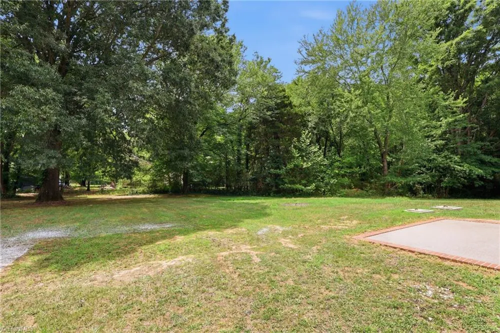 4105 Deer Track Court Winston-Salem, NC 27127