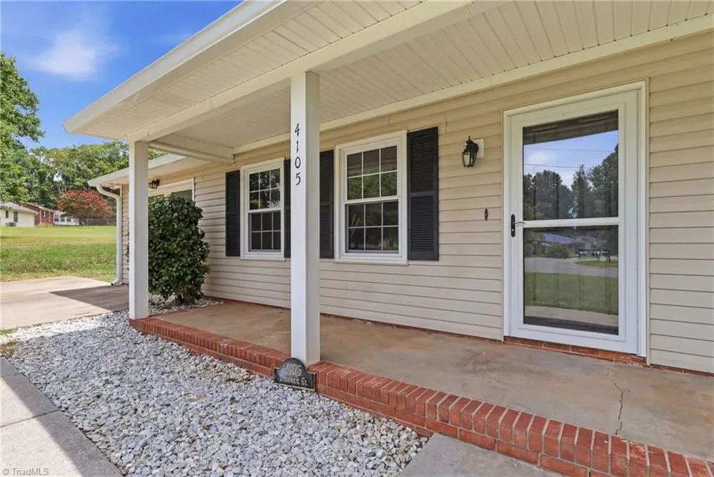 4105 Deer Track Court Winston-Salem, NC 27127