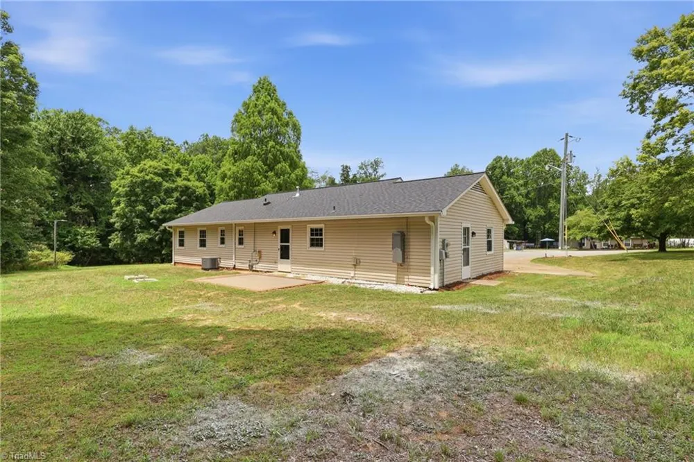 4105 Deer Track Court Winston-Salem, NC 27127