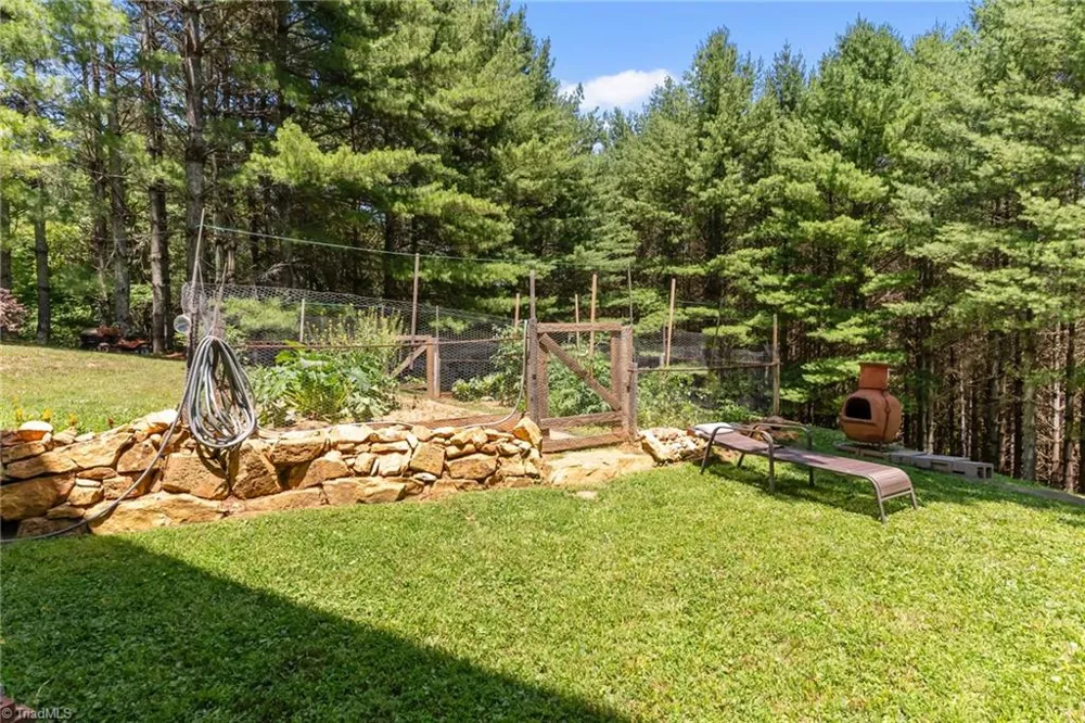 896 Alta Vista Lane Sparta, NC 28675