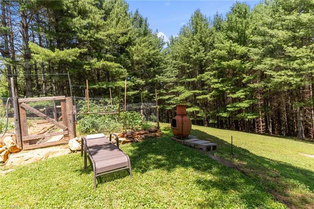 896 Alta Vista Lane Sparta, NC 28675