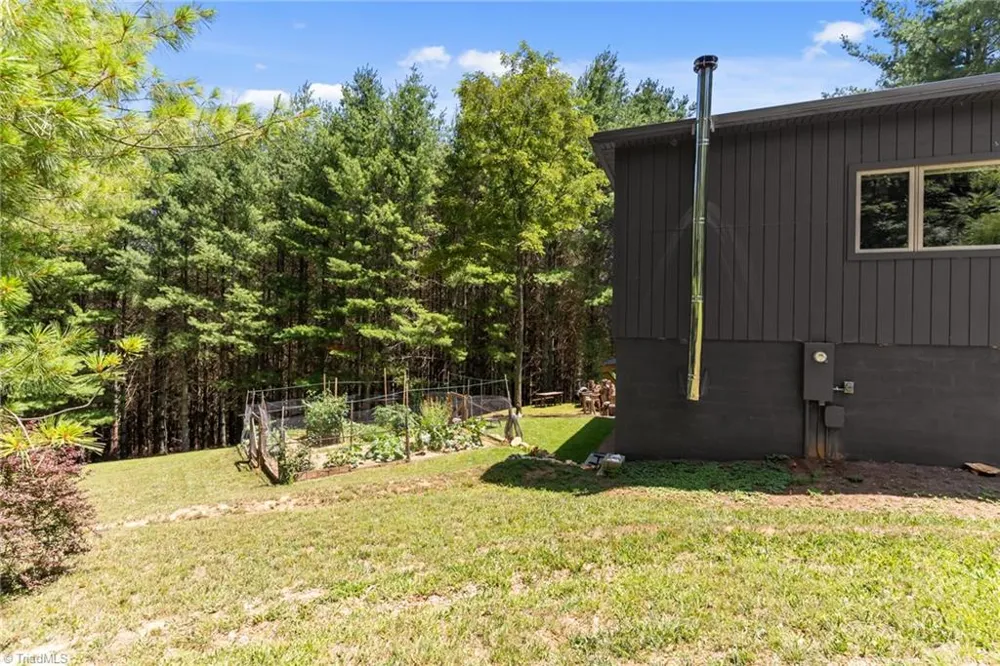 896 Alta Vista Lane Sparta, NC 28675