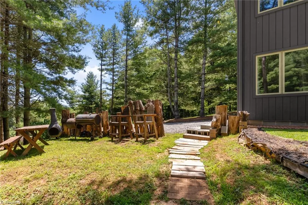 896 Alta Vista Lane Sparta, NC 28675