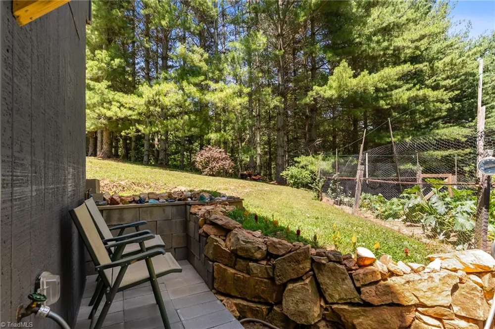 896 Alta Vista Lane Sparta, NC 28675