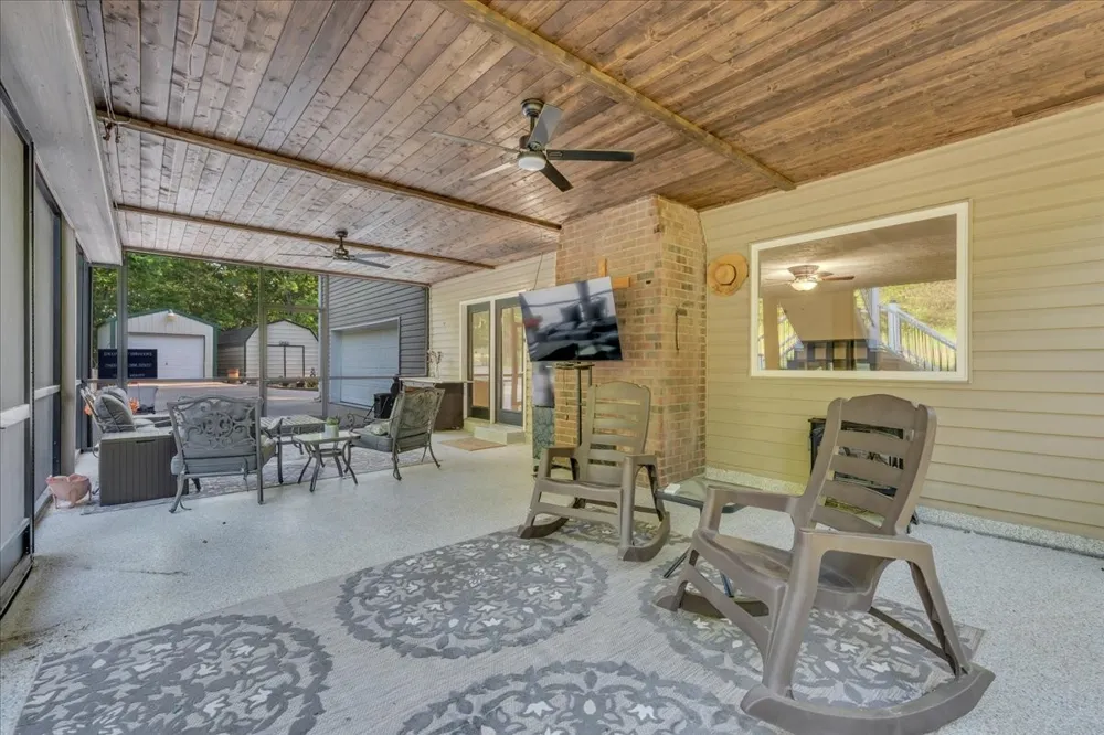 4679 Sparta Pike Watertown, TN 37184