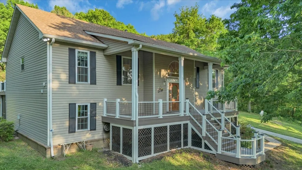 4679 Sparta Pike Watertown, TN 37184