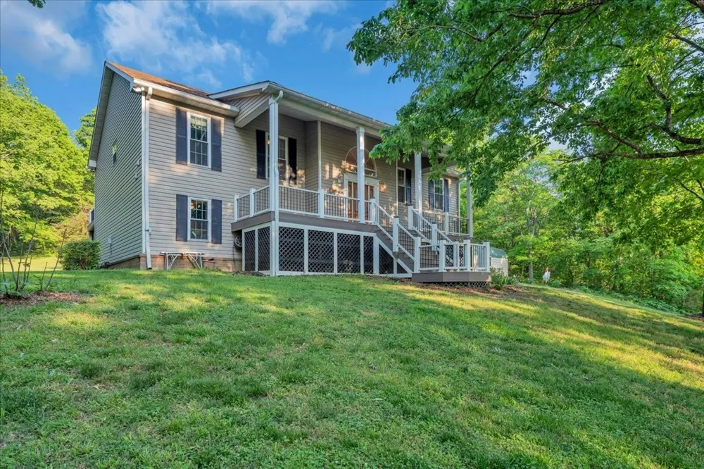 4679 Sparta Pike Watertown, TN 37184