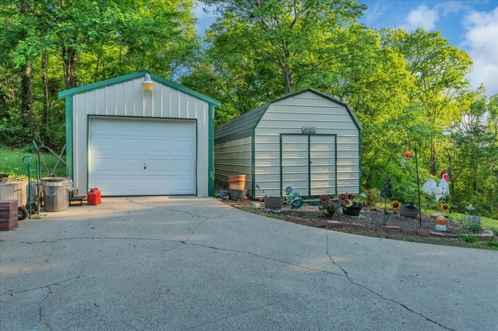 4679 Sparta Pike Watertown, TN 37184