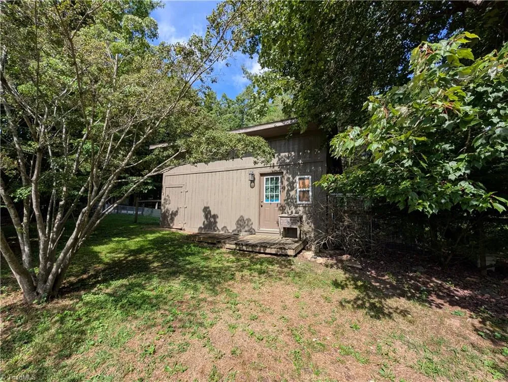 95 Glade Creek Road Sparta, NC 28675