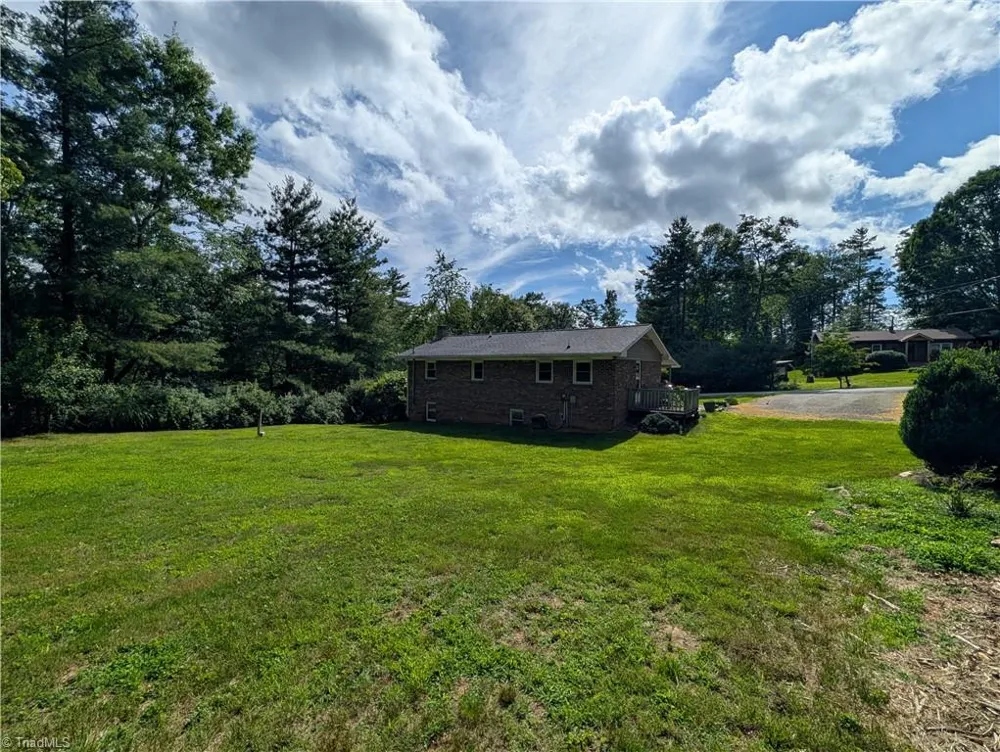 95 Glade Creek Road Sparta, NC 28675