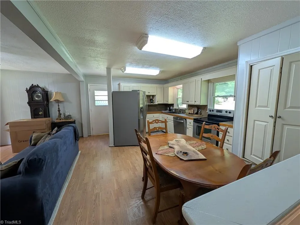 95 Glade Creek Road Sparta, NC 28675
