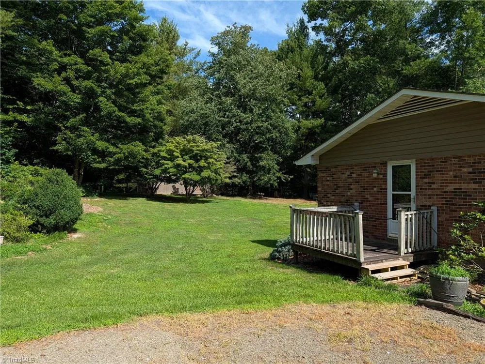 95 Glade Creek Road Sparta, NC 28675