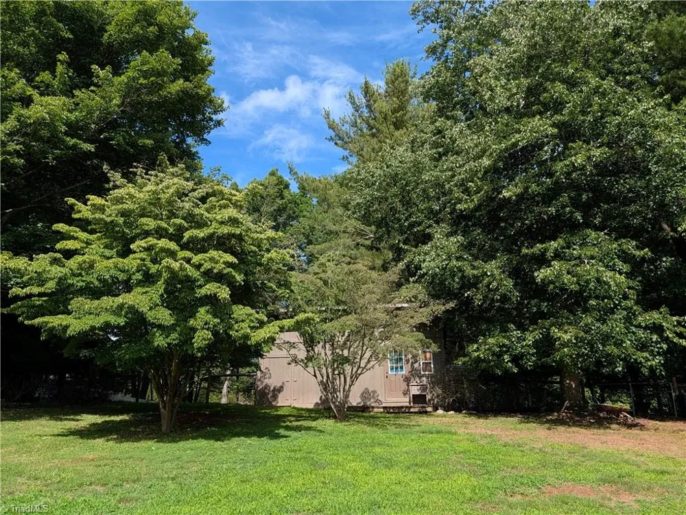 95 Glade Creek Road Sparta, NC 28675