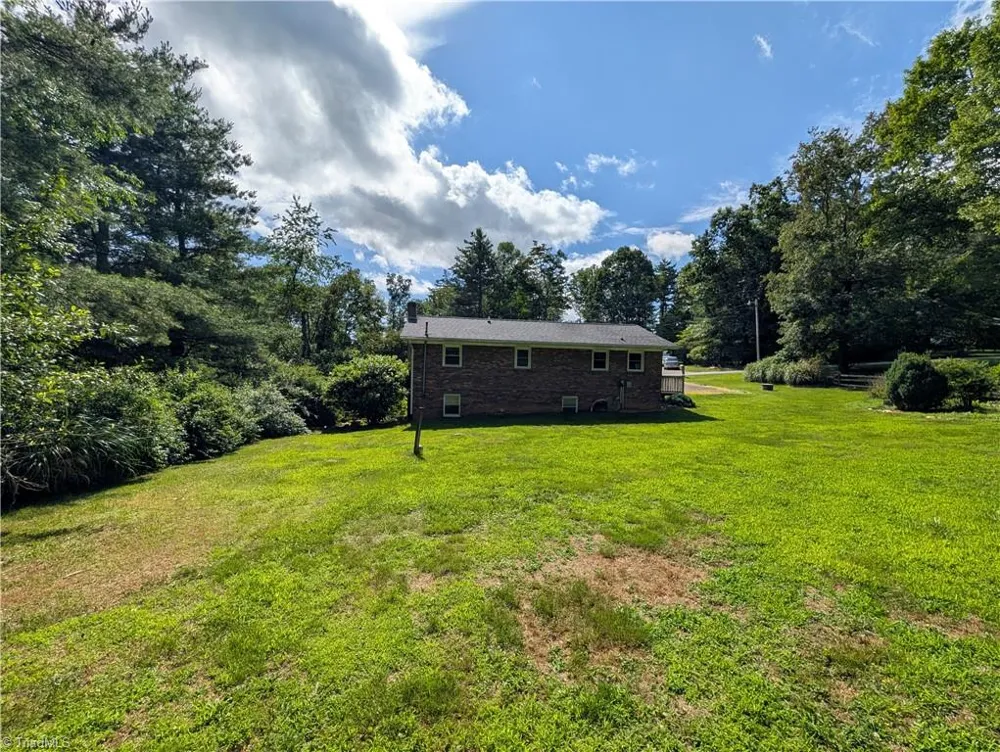 95 Glade Creek Road Sparta, NC 28675