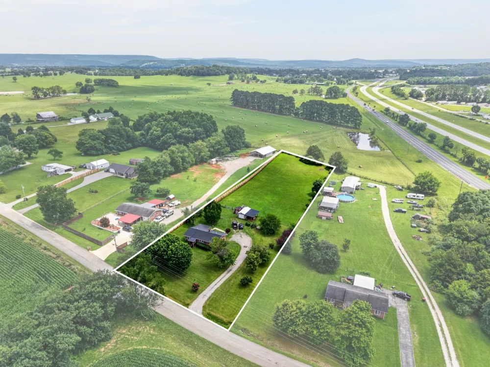 234 Jim Hennessee Rd Sparta, TN 38583
