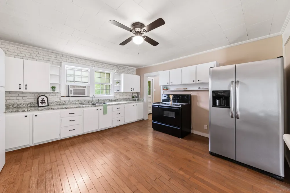 330 Holly Grove Rd Lewisburg, TN 37091