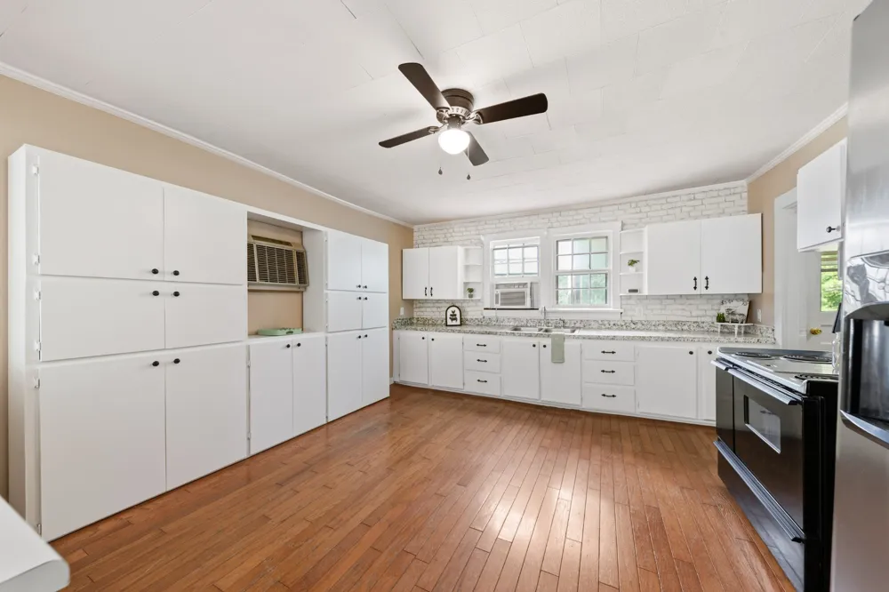 330 Holly Grove Rd Lewisburg, TN 37091