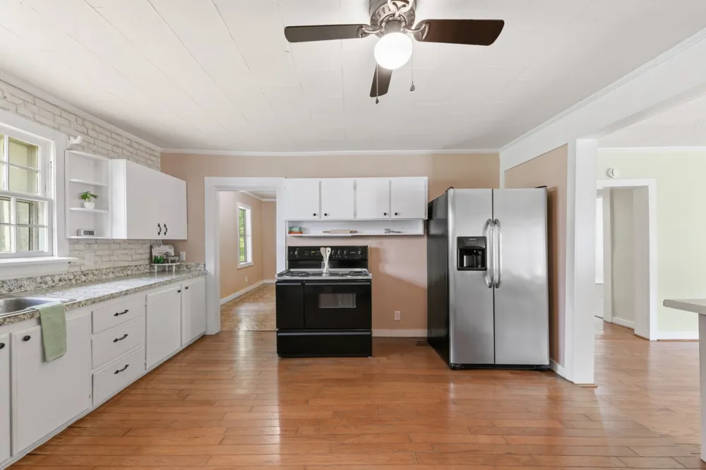 330 Holly Grove Rd Lewisburg, TN 37091