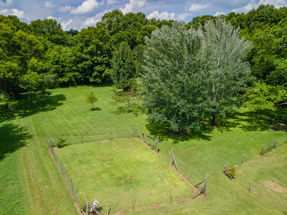 330 Holly Grove Rd Lewisburg, TN 37091
