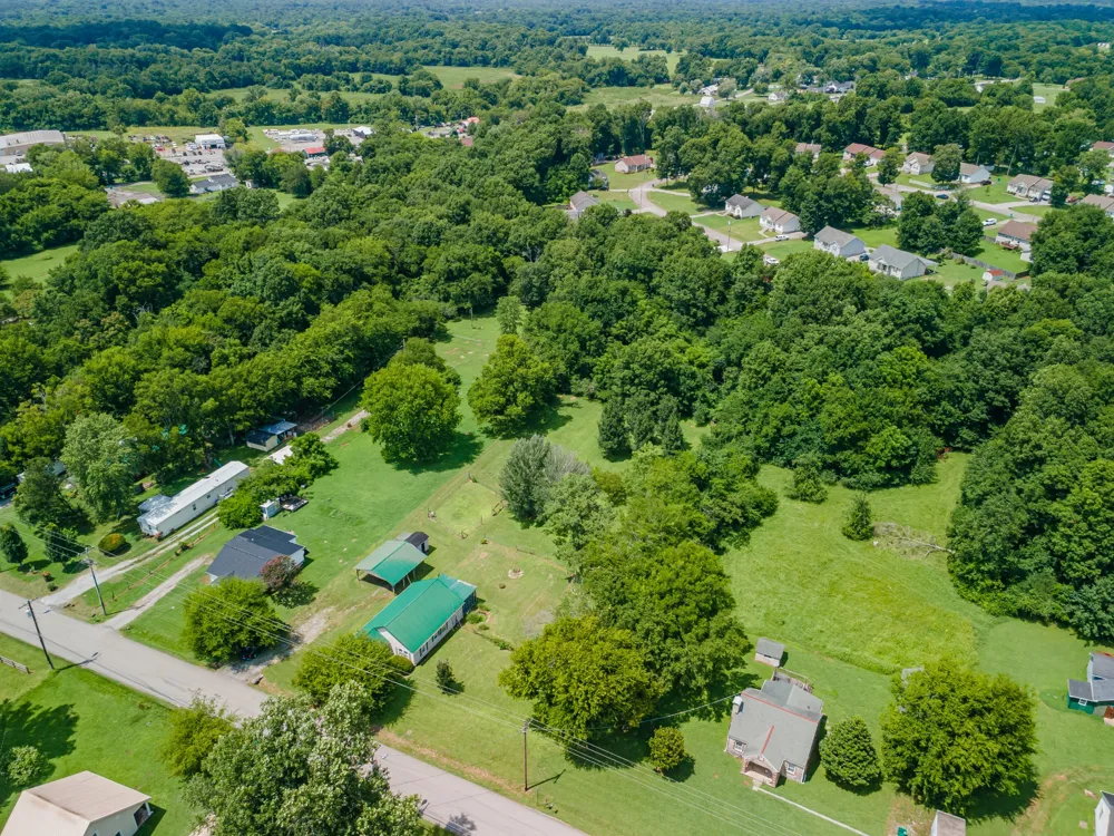 330 Holly Grove Rd Lewisburg, TN 37091